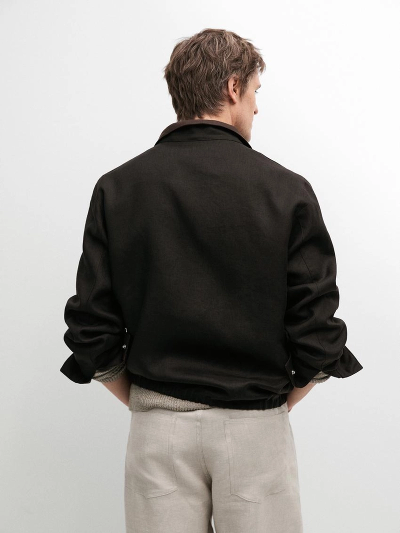 Поворотный льняной пиджак