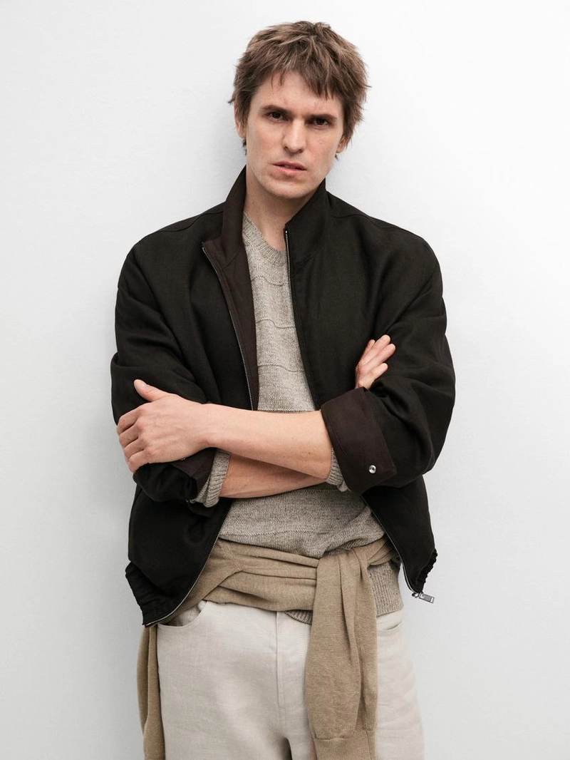 Поворотный льняной пиджак