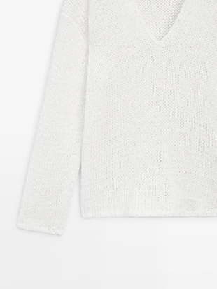 Свитер с вырезом горловины- Заказать в России