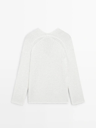 Свитер с вырезом горловины- Заказать в России