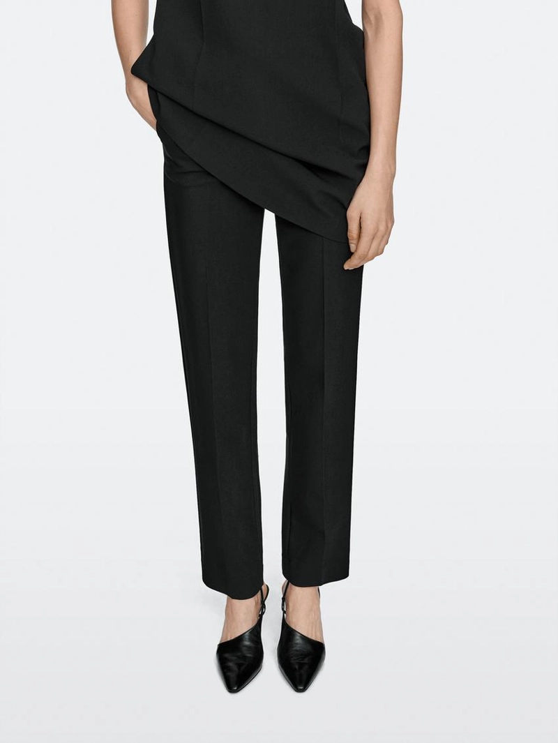 Асимметричные туфли на высоком каблуке