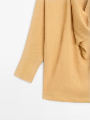 Купить Massimo Dutti Блузка с плавным драпированным вырезом