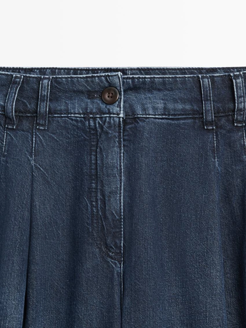 Джинсы с высокой посадкой и широкими штанинами