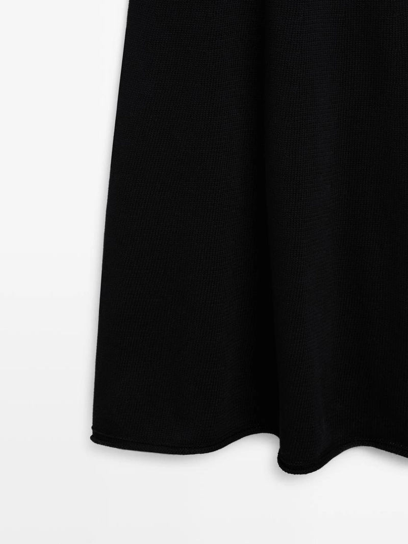 Платье из 100% хлопка с контрастным вязанным узором до колена