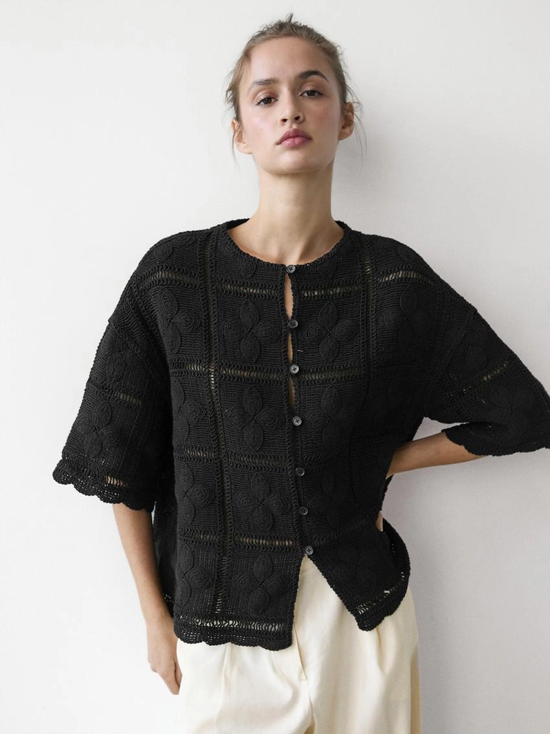 Кардиган с кружевной вязкой и вышивкой