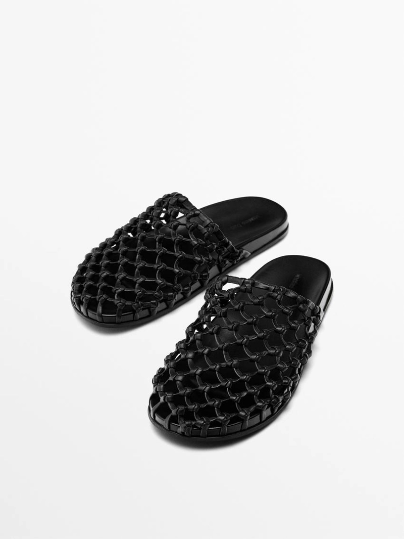 Клепаные кожаные сабо