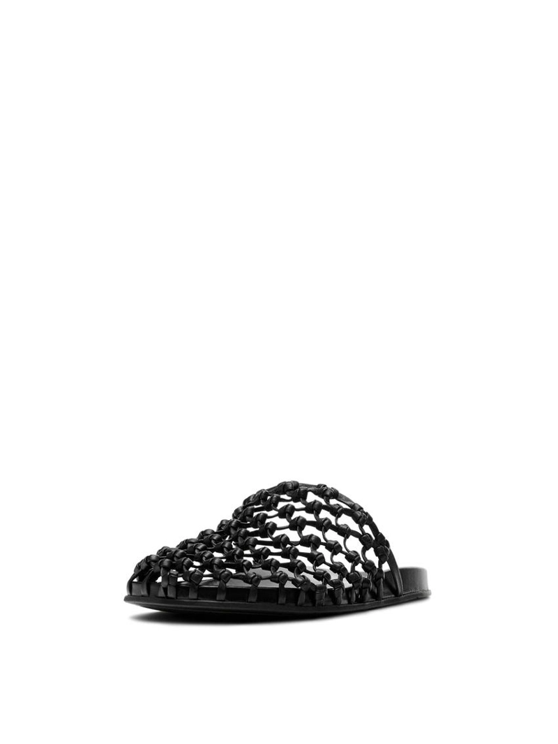 Клепаные кожаные сабо