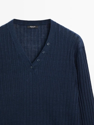 Льняной вязаный свитер с пуговицами- Заказать в России