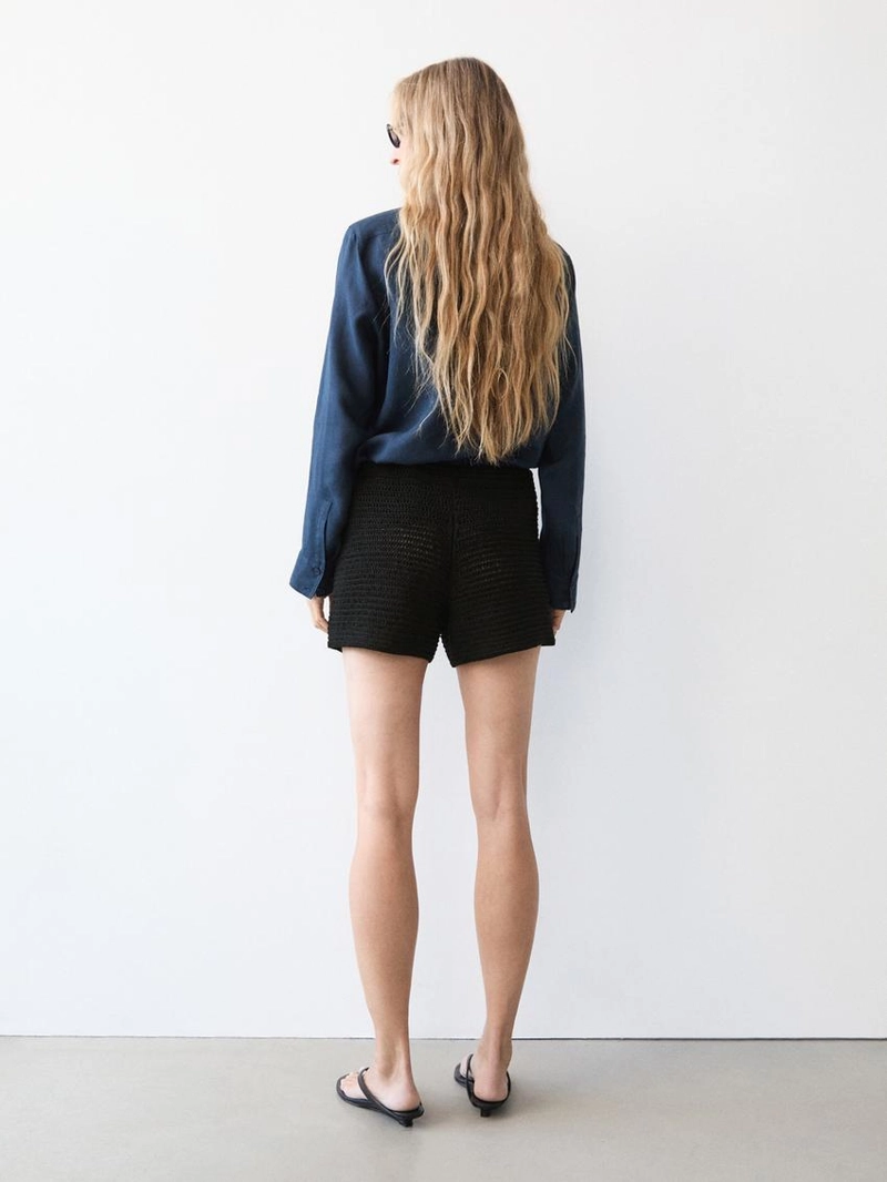 Шорты-бермуды из хлопкового трикотажа