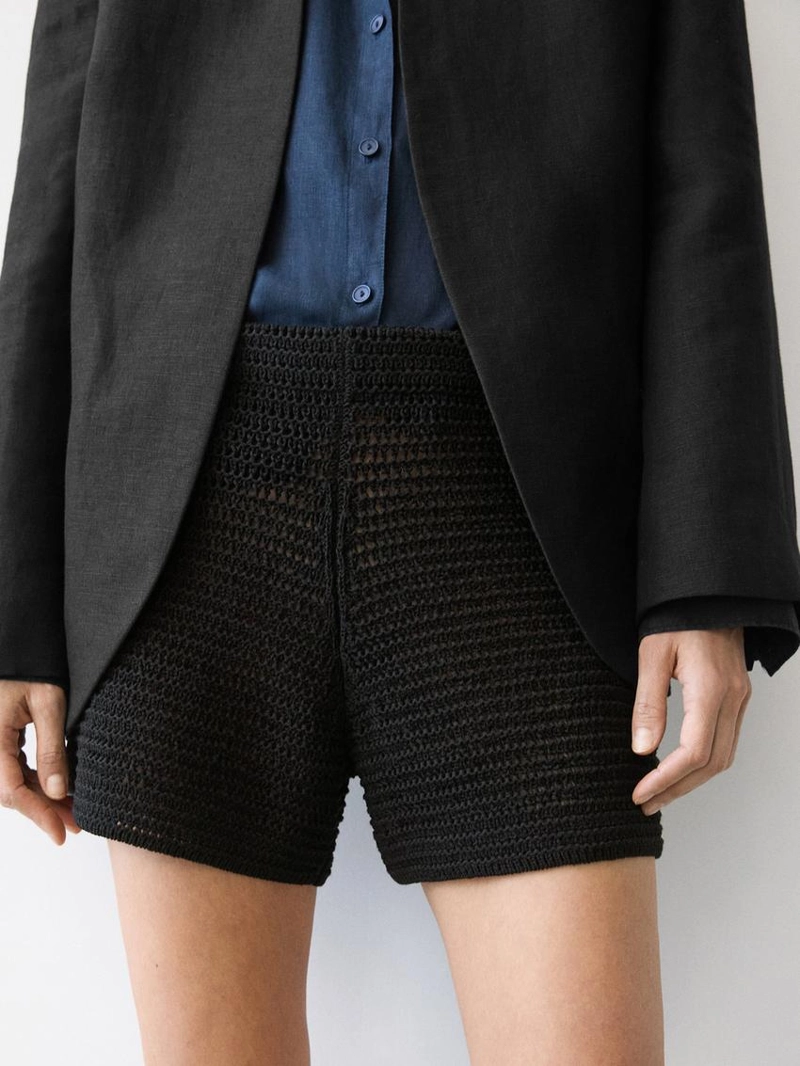 Шорты-бермуды из хлопкового трикотажа