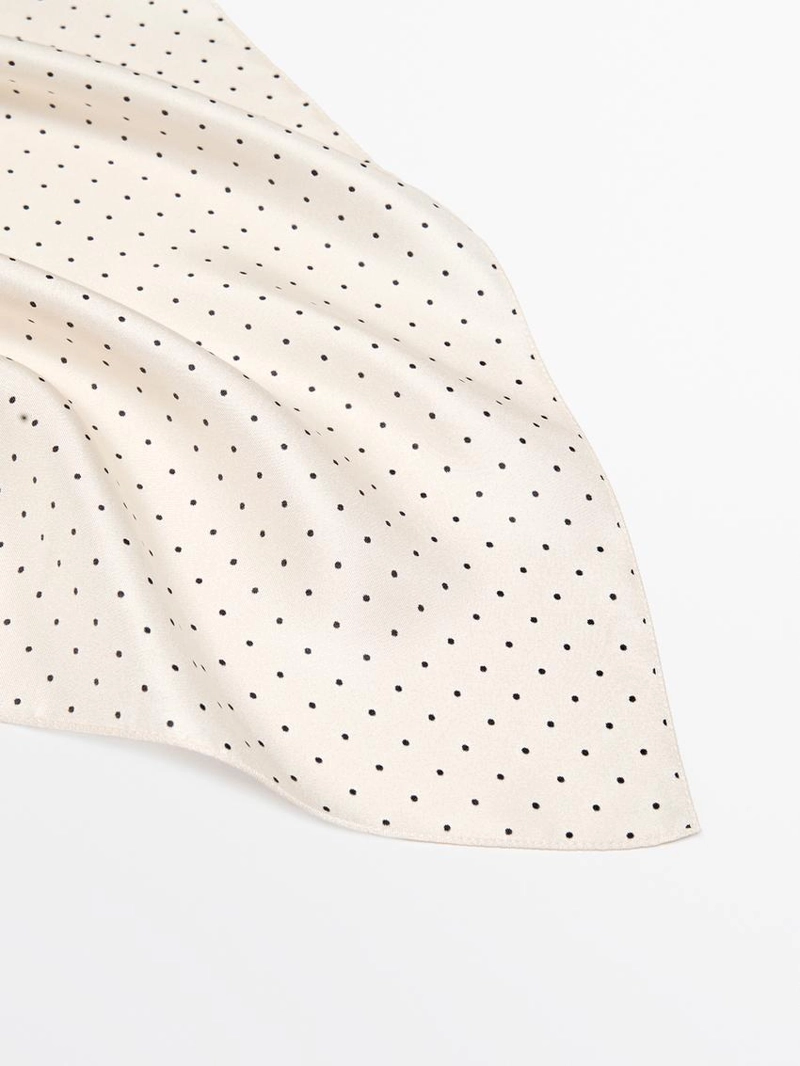 Палантин в горошек из 100% шелка