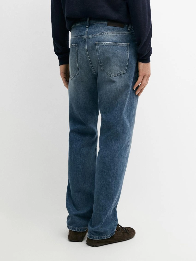 Джинсы прямого кроя