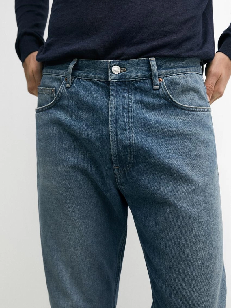 Джинсы прямого кроя