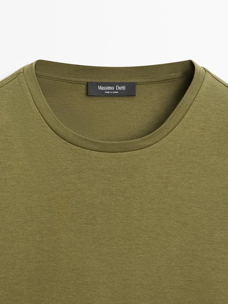 Футболка из хлопкового смесового материала с коротким рукавом