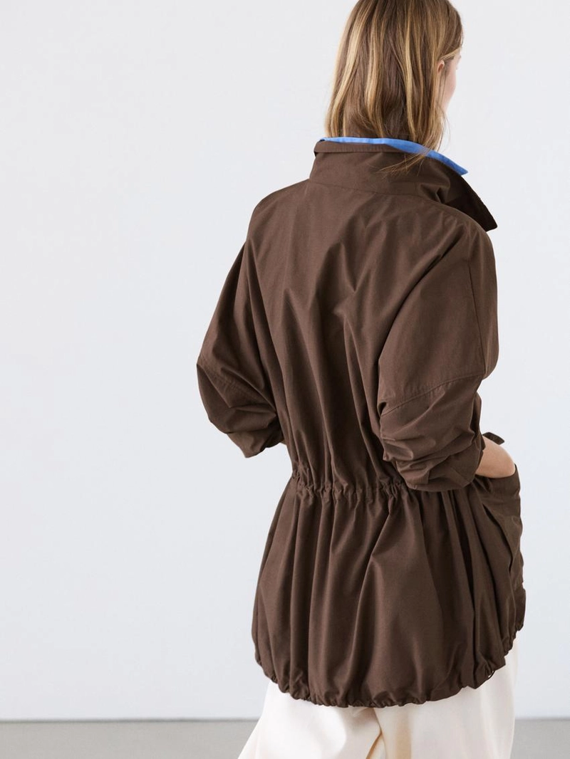 Пуховик с воротником деталями