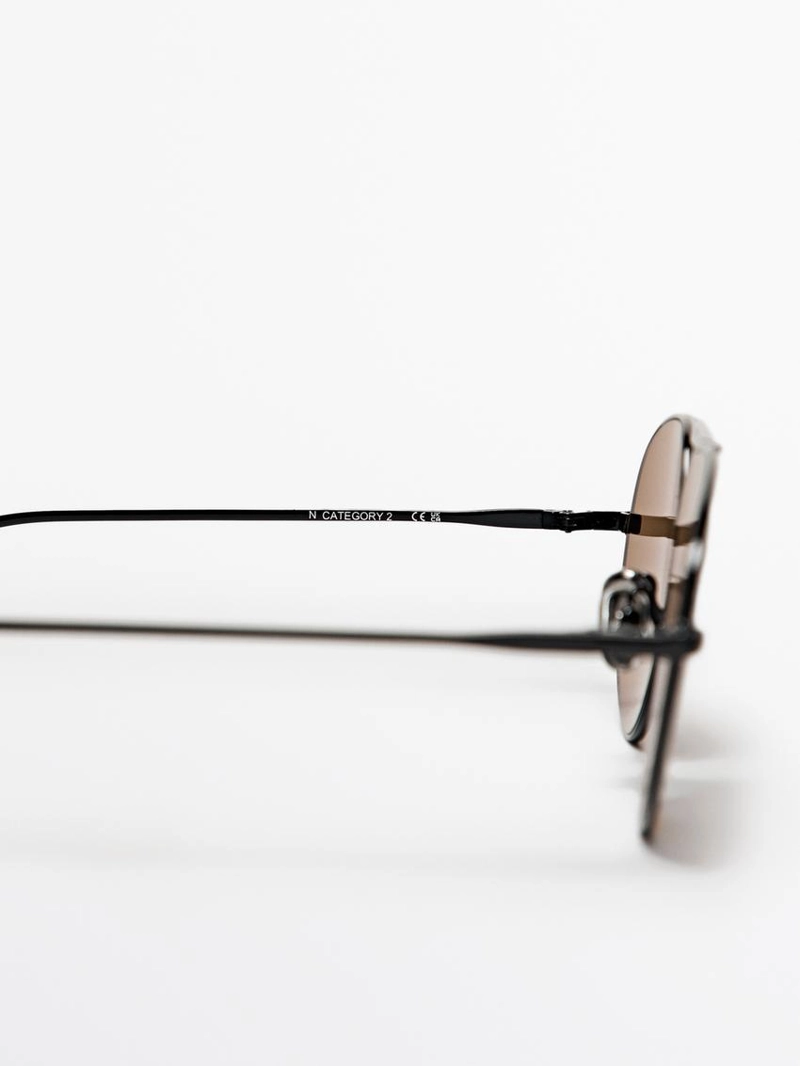 Авиаторы с металлической оправой