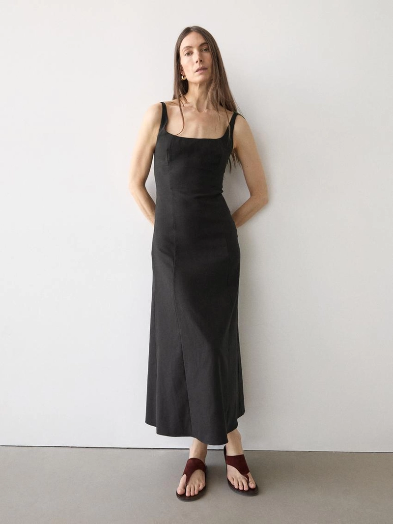 Платье-миди на бретелях из льна