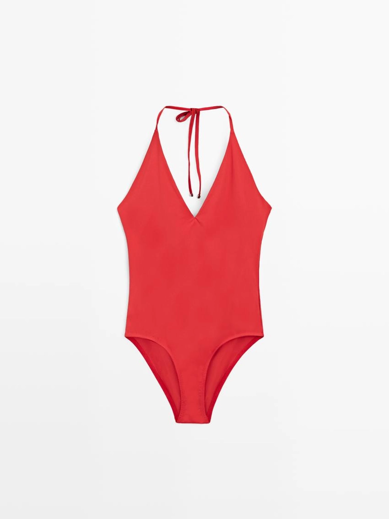 Купальник с глубоким v-образным вырезом