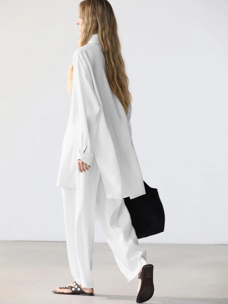 Рубашка из льняной ткани с отстегивающимся воротником