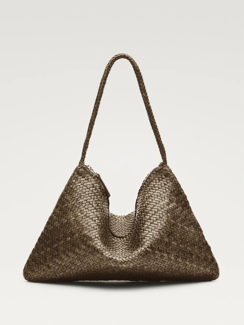 Средняя плетеная кожаная сумка через плечо