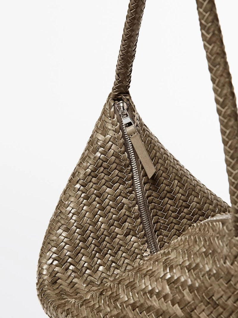 Средняя плетеная кожаная сумка через плечо