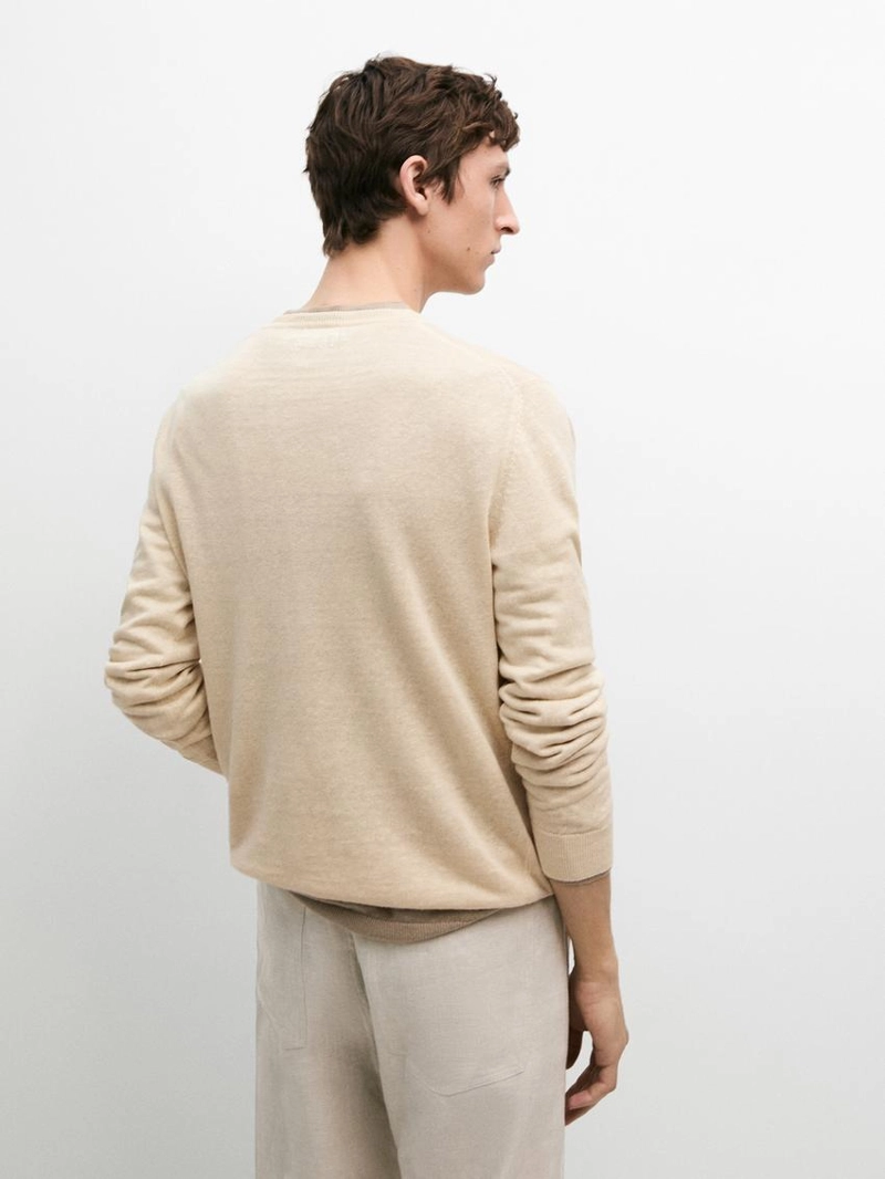 Свитер из льна с круглым вырезом