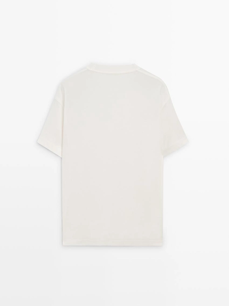 Широкая футболка из хлопкового смесового материала с короткими рукавами