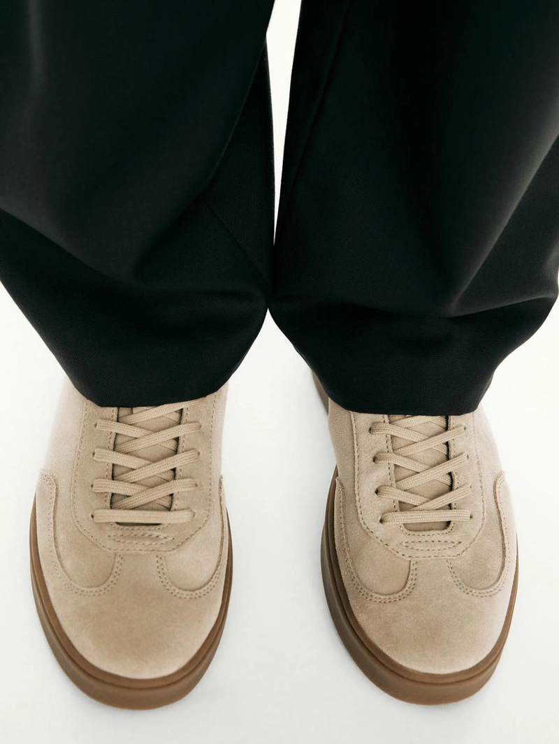 Кроссовки из разделанной замши