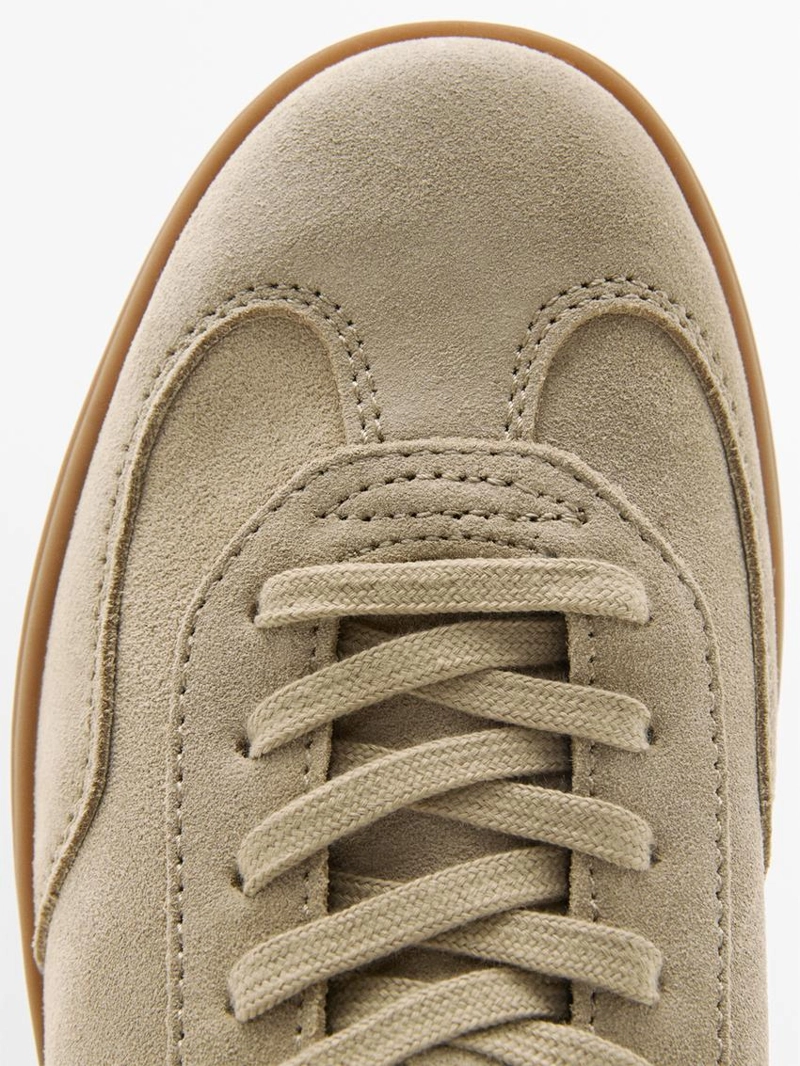 Кроссовки из разделанной замши