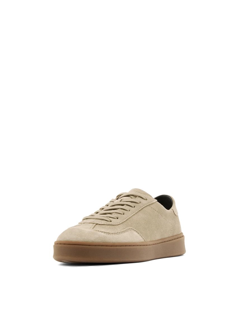 Кроссовки из разделанной замши