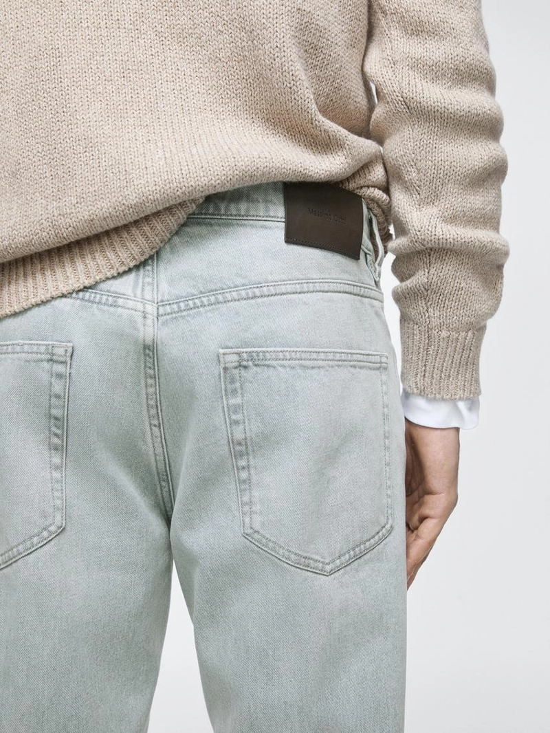 Джинсы с зауженным кроем