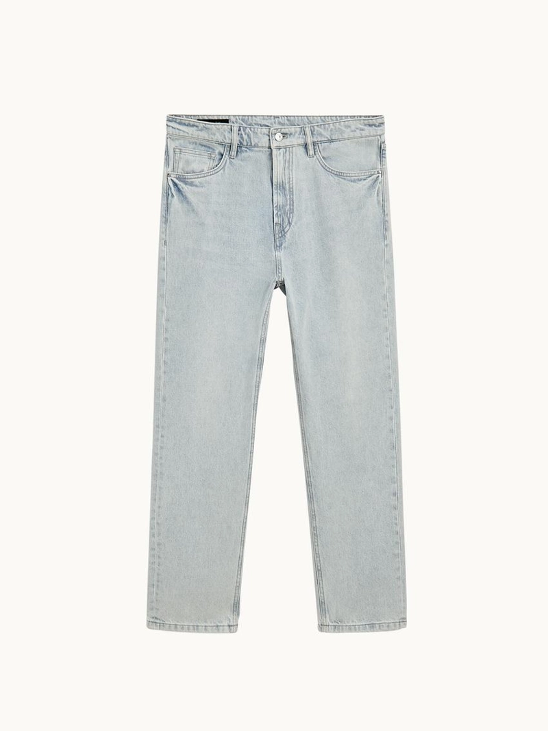 Джинсы с зауженным кроем