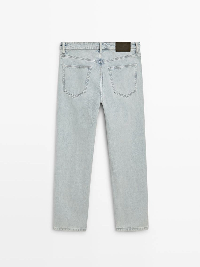 Джинсы с зауженным кроем