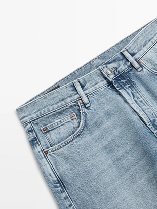 Джинсы прямого кроя- Заказать в России