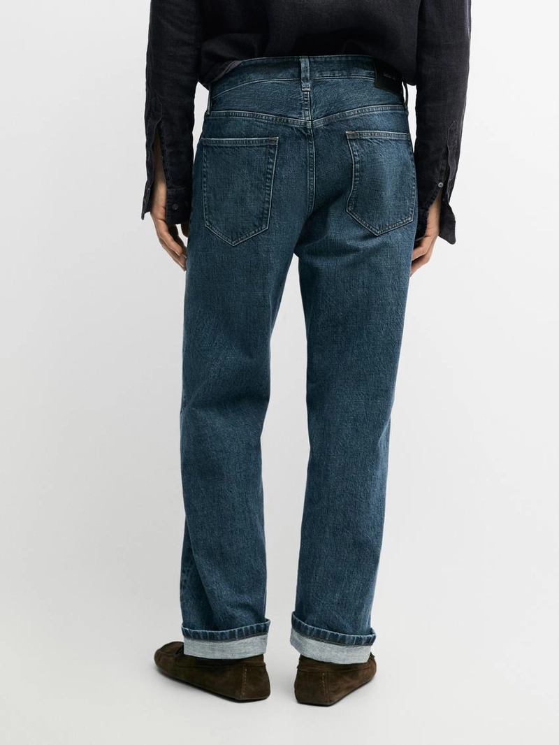 Джинсы прямого кроя