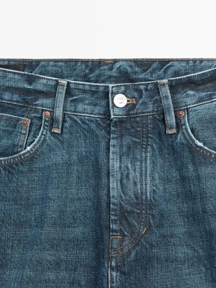 Джинсы прямого кроя- Заказать в России