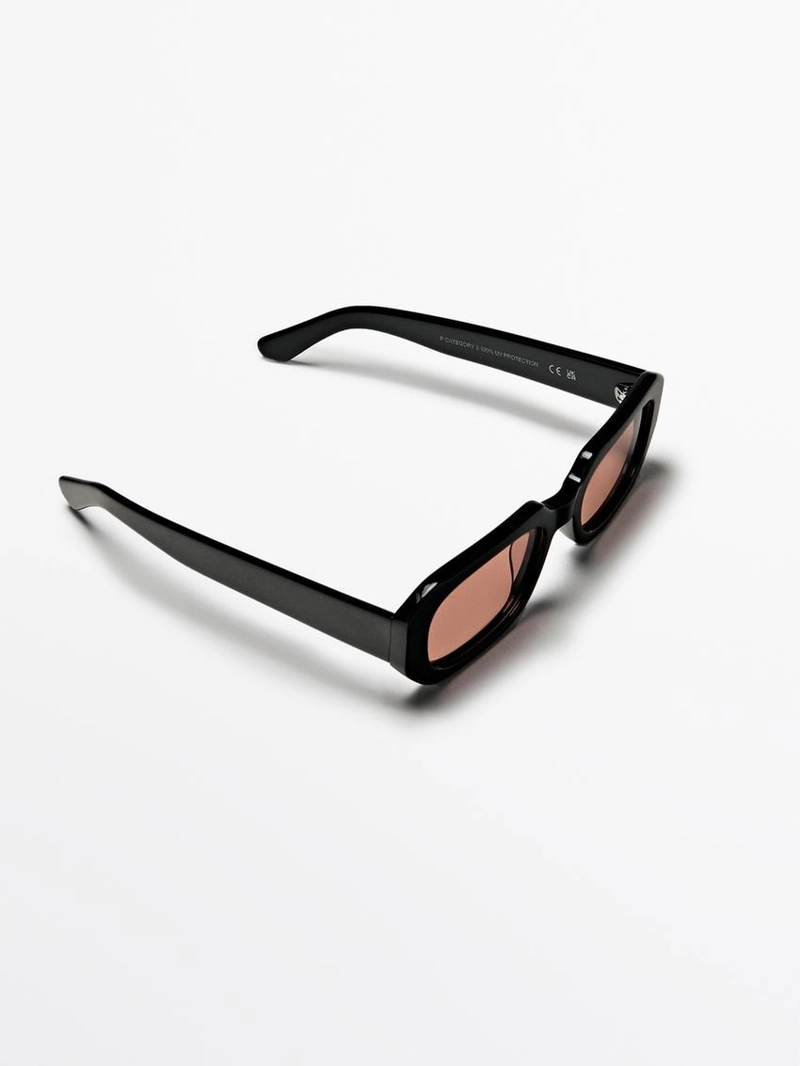 Солнечные очки квадратной формы