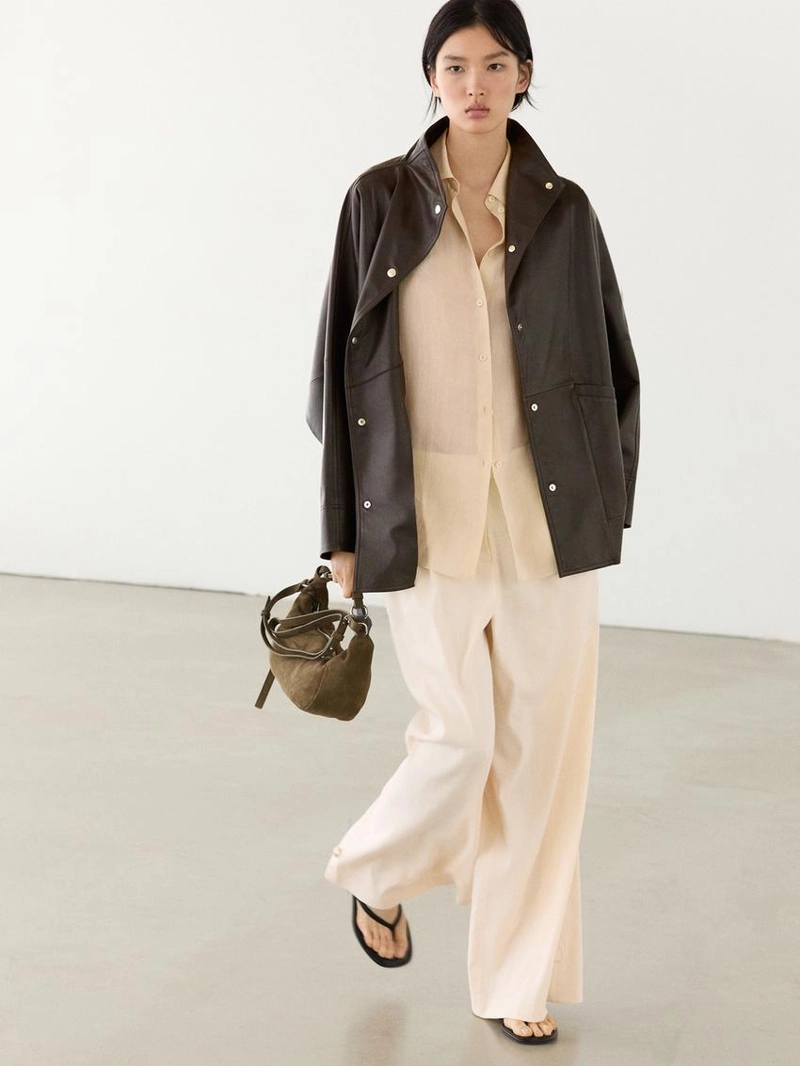 Плащ из овечьей кожи с отделкой наппа и карманами