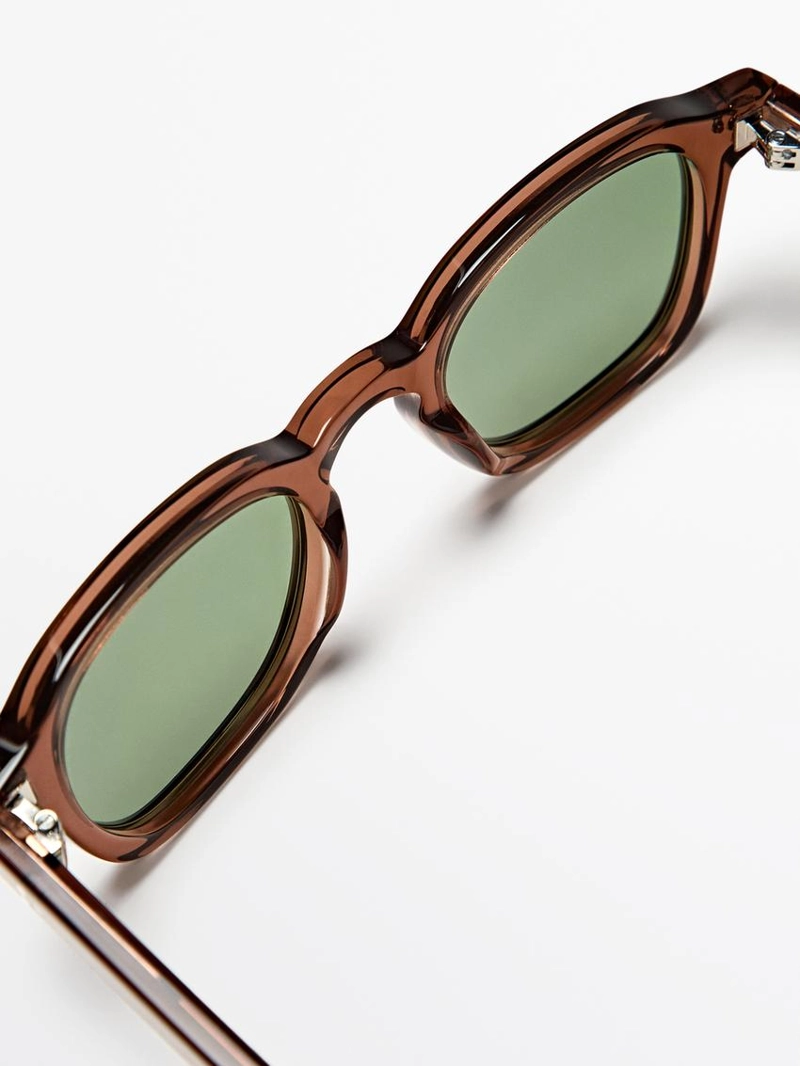 Солнечные очки круглые