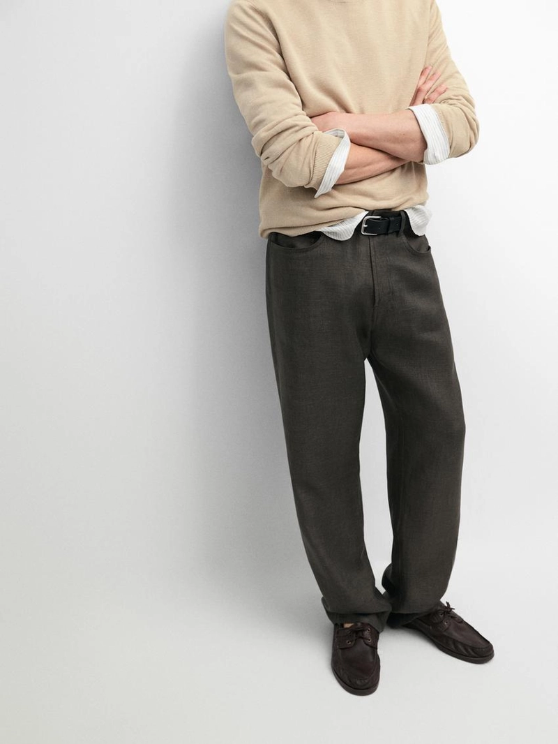 Льняные джинсовые брюки полуприталенного кроя