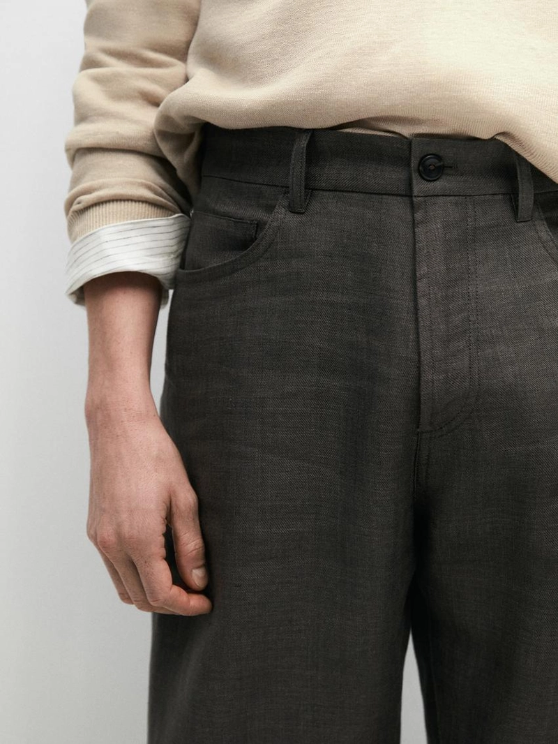 Льняные джинсовые брюки полуприталенного кроя