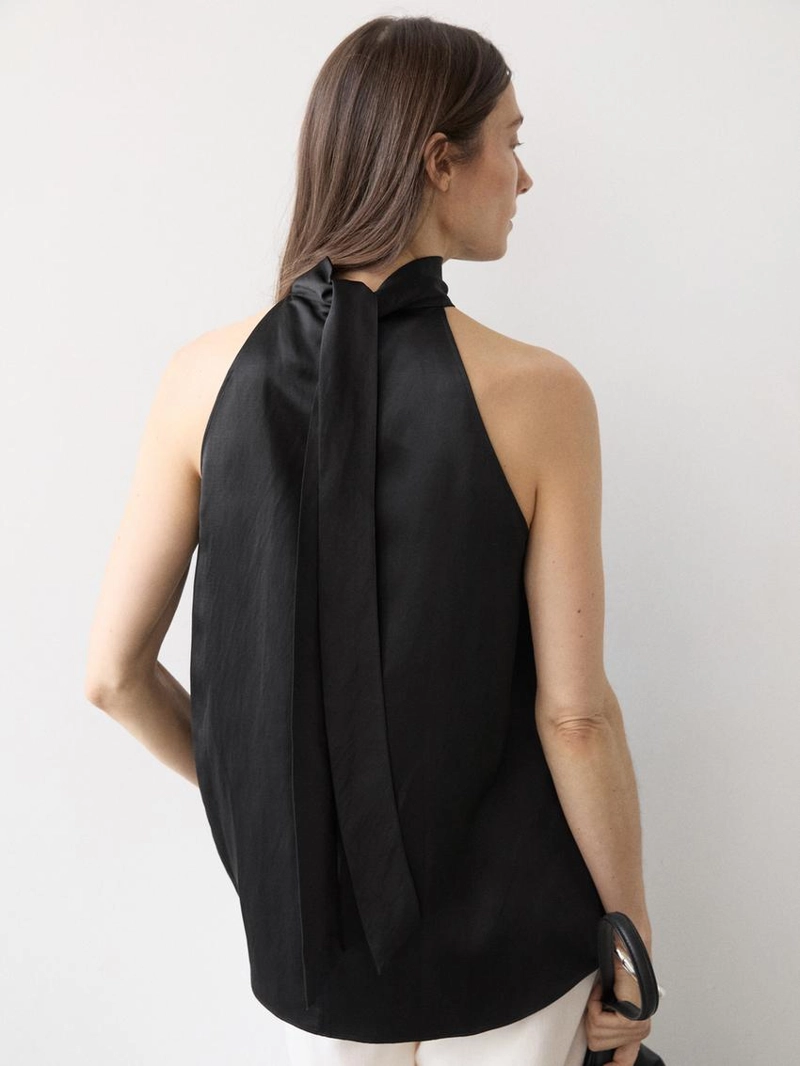 Топ с галстуком на шее из атласа