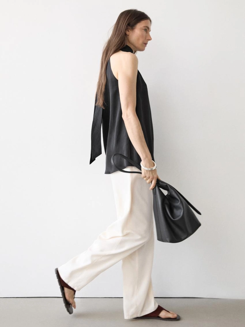 Топ с галстуком на шее из атласа