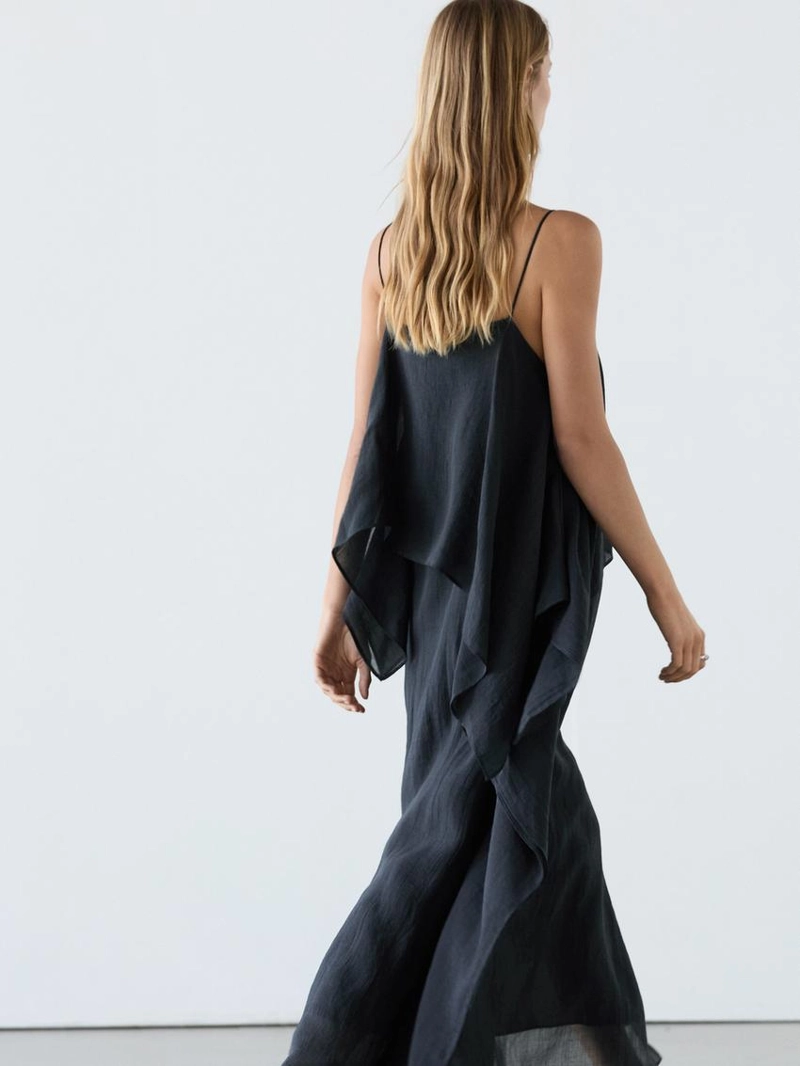 Платье миди с асимметричным оборкой