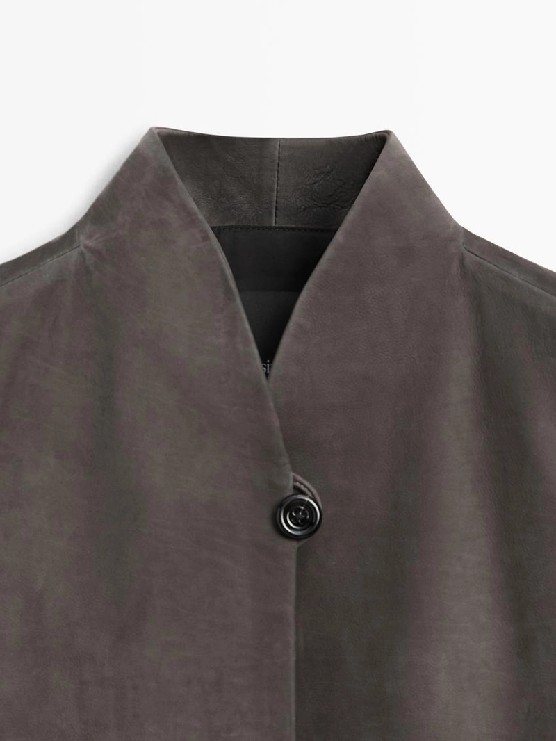 Жилет из кожи с бархатистым покрытием