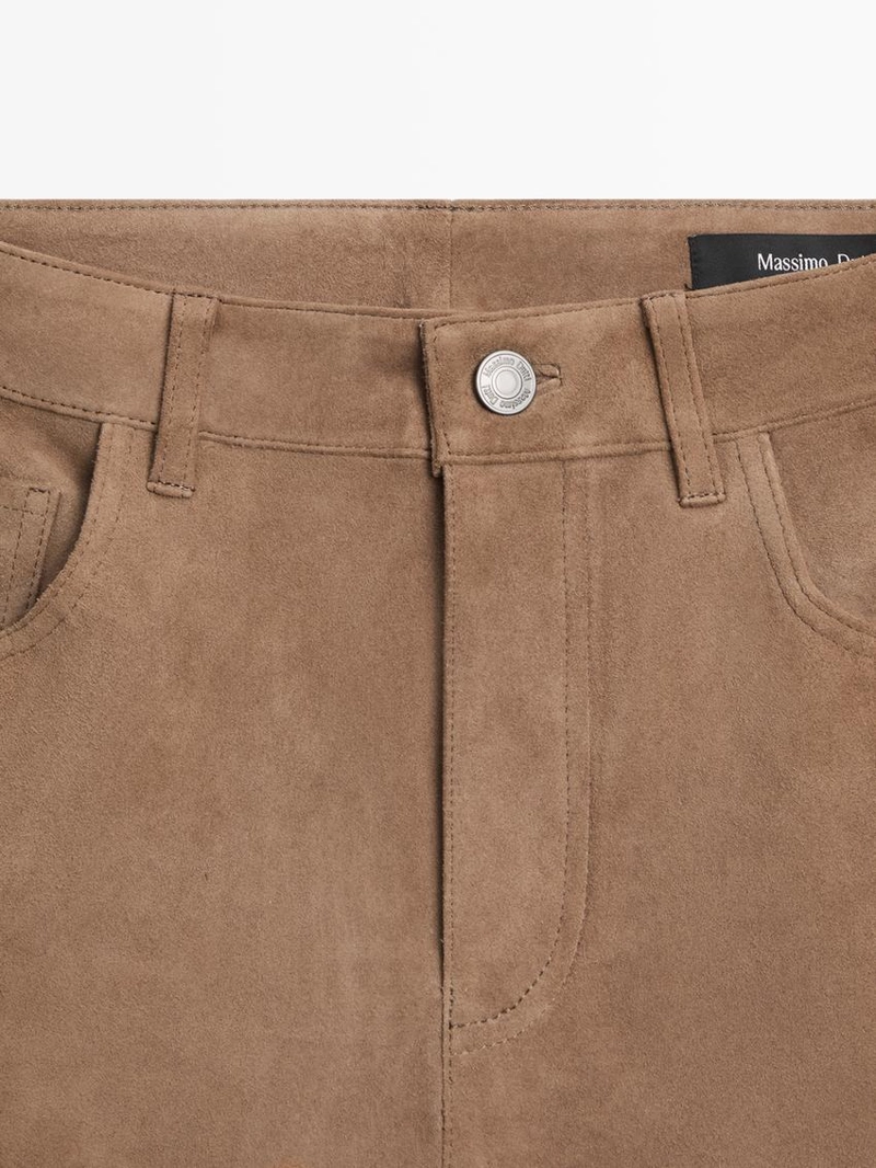 Кожаные леггинсы с запахом и расклешенными штанинами