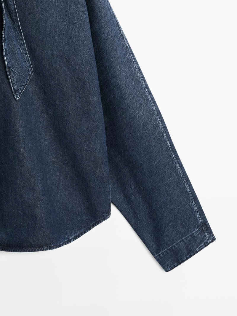 Джинсовая рубашка с деталями воротника