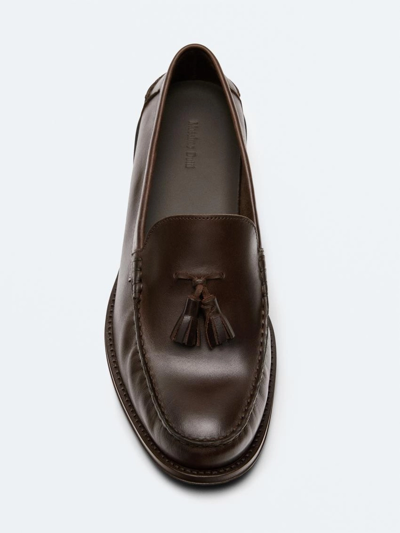 Лоферы с кисточками из масленой кожи