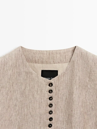 Жилет из льняной меланжевой ткани с пуговицами- Заказать в России