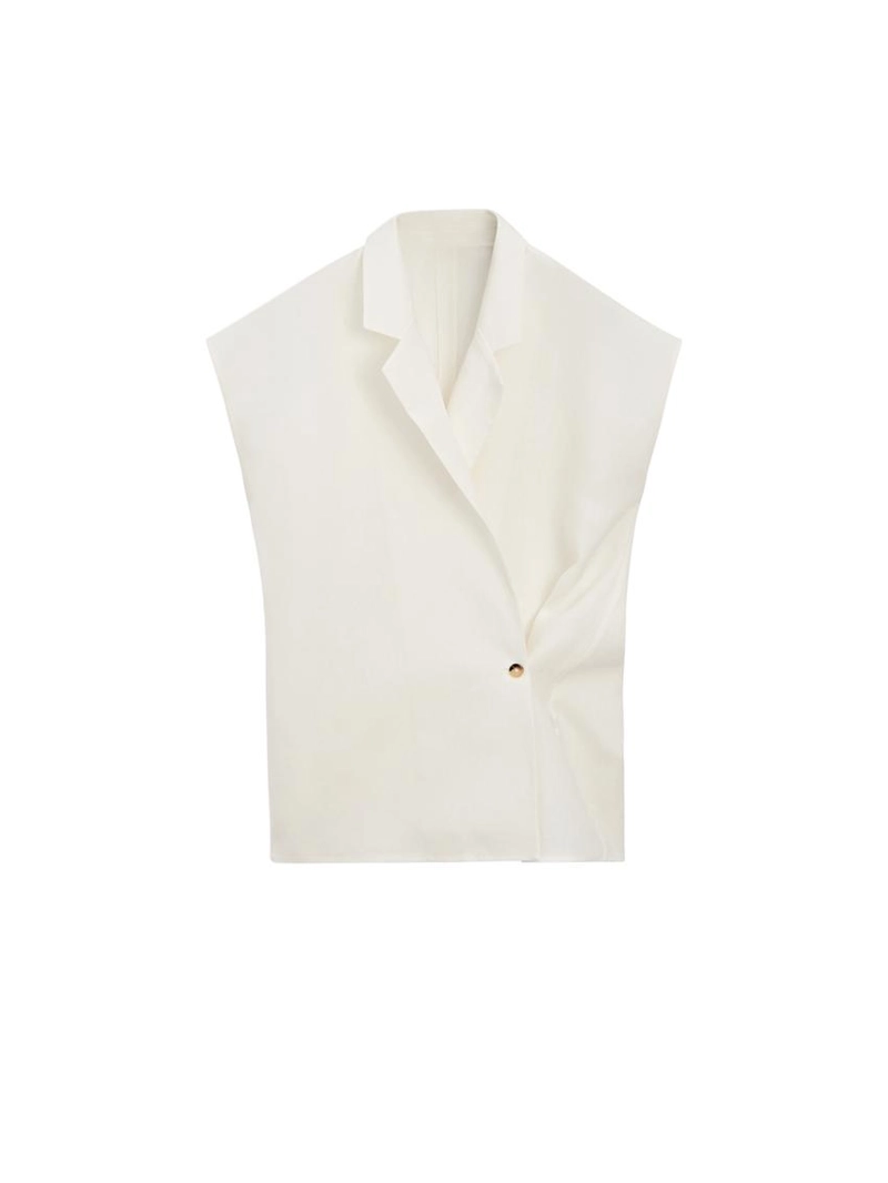 Жилет из льна на пуговицах